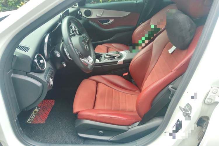 奔驰C级 2017款 C 200 运动版中控内饰19