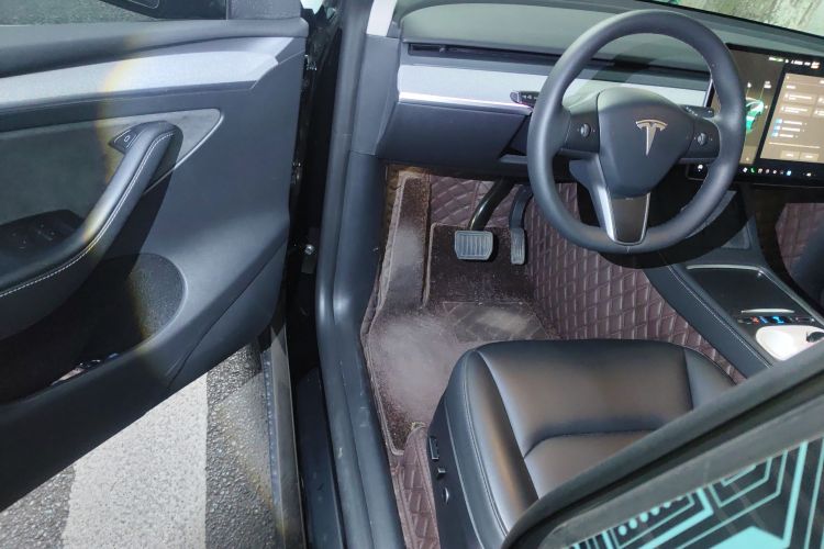 特斯拉 Model Y 2024款 后轮驱动版中控内饰20