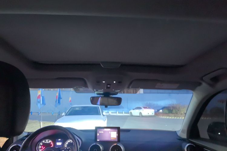 奥迪Q2L 2022款 35 TFSI 进取动感型中控内饰22