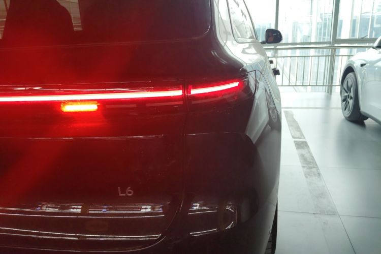 理想汽车 理想L6 2024款 Pro车身外观9