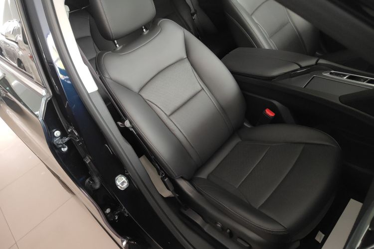 别克 昂科旗 2020款 28T 四驱尊贵型局部细节41