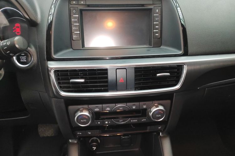 马自达CX-5 2015款 2.5L 自动四驱尊贵型局部细节16