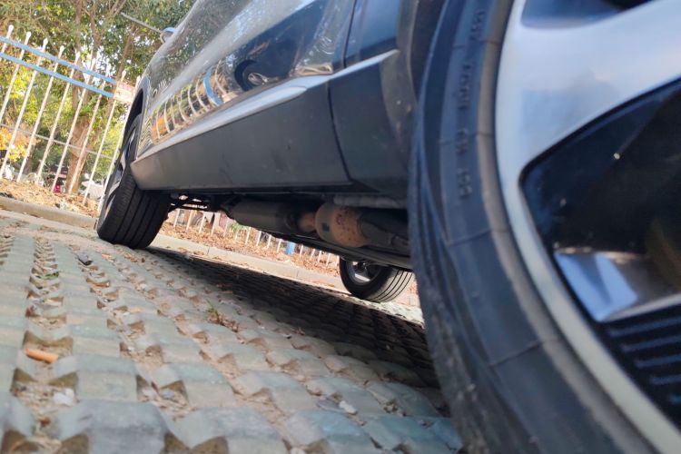 比亚迪 宋PLUS新能源 2021款 DM-i 51KM 尊荣型局部细节9001