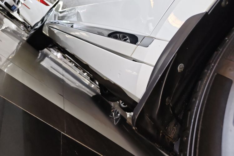 一汽-大众CC 2024款 330TSI 炫目版局部细节9001