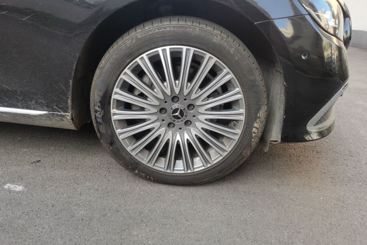 奔驰E级 2021款 E 300 L 时尚型车身外观10