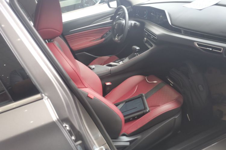 长安 逸动 2021款 PLUS 蓝鲸NE 1.4T GDI DCT尊贵型中控内饰41