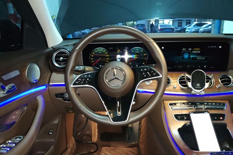 奔驰E级 2023款 改款 E 300 L 豪华型局部细节13