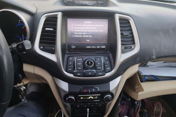 长安 逸动 2015款 1.6L 手动豪华型 国V中控内饰16