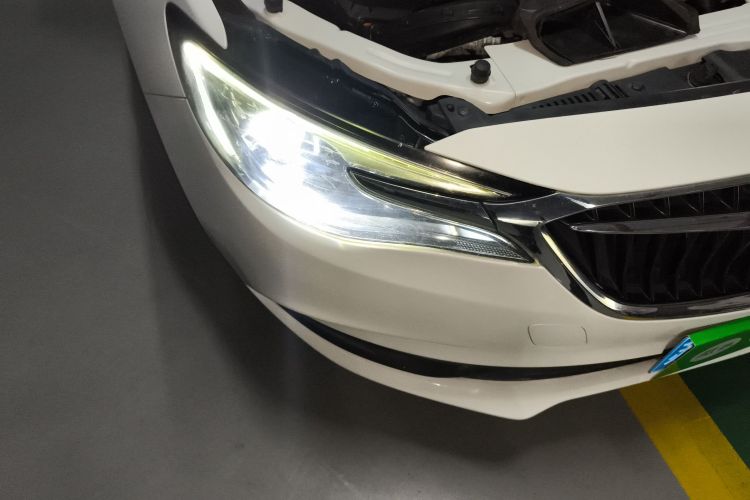 别克 英朗 2018款 18T 自动精英型车身外观8