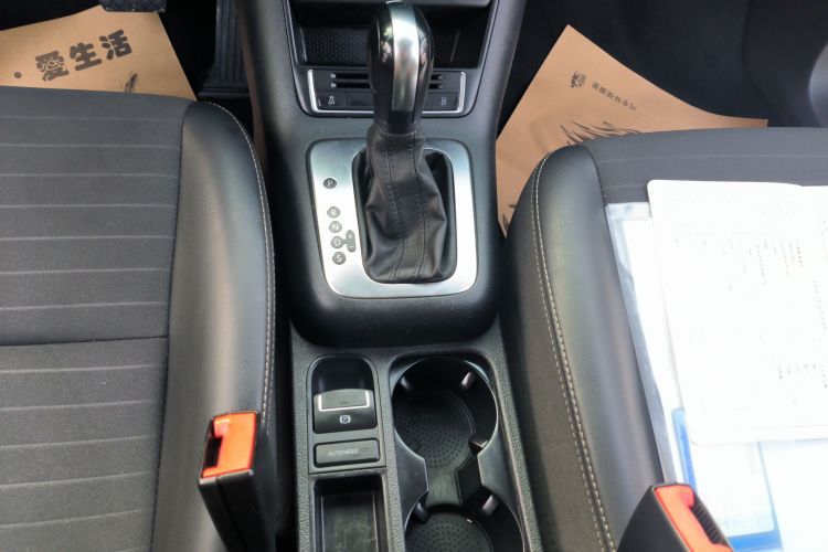 大众 途观 2017款 300TSI 自动两驱丝绸之路风尚版中控内饰18