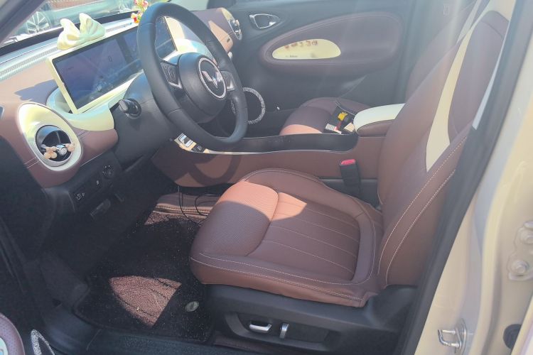 五菱汽车 五菱缤果 2023款 333km 灵犀互联款中控内饰19