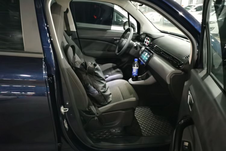 零跑汽车 零跑T03 2021款 400轻享版 三元锂局部细节41