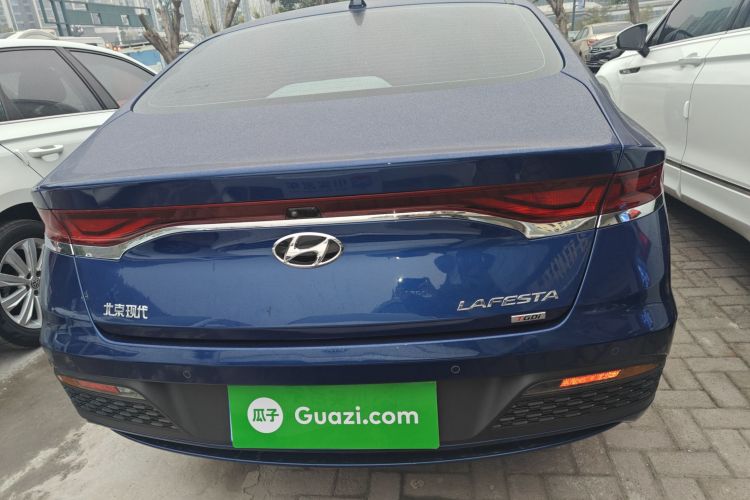 现代 菲斯塔 2019款 240TGDi 运动版 国V车身外观6004