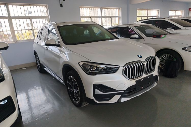 宝马X1 2020款 sDrive20Li 尊享型车身外观3