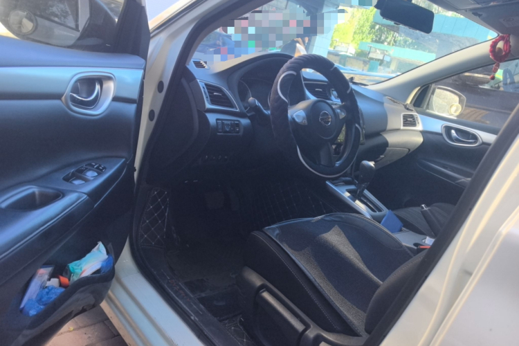 日产 轩逸 2021款 经典 1.6XE CVT舒适版中控内饰7003