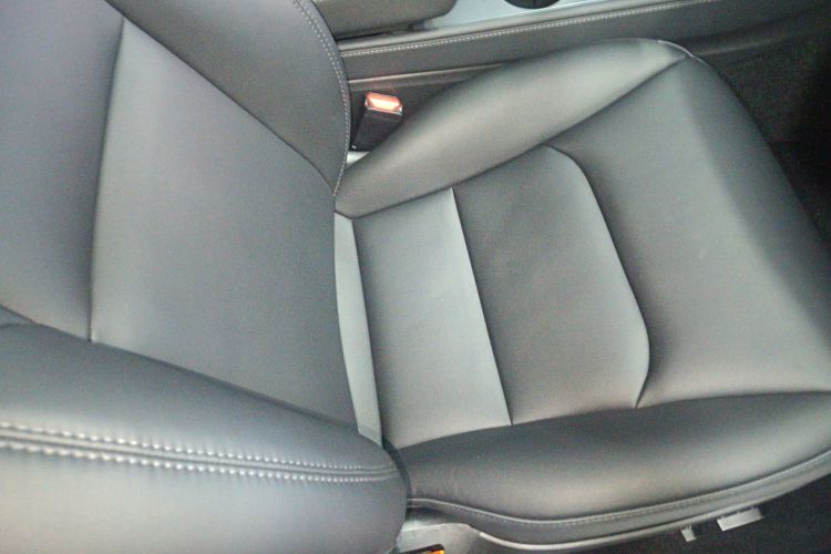 特斯拉 Model 3 2021款 标准续航后驱升级版局部细节41