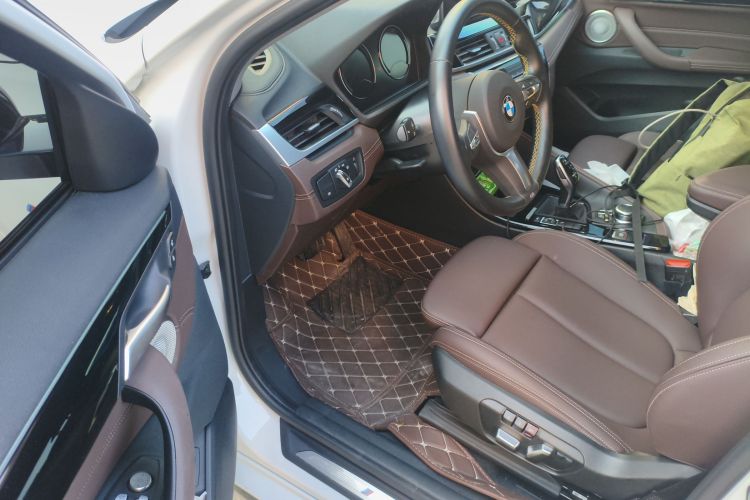 宝马X2 2023款 sDrive25i M运动曜夜版中控内饰20