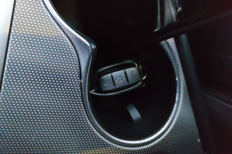 英菲尼迪Q50L 2016款 2.0T 进取版中控内饰11