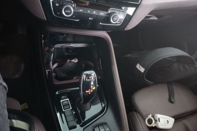 宝马X2 2020款 sDrive20i M越野套装中控内饰18