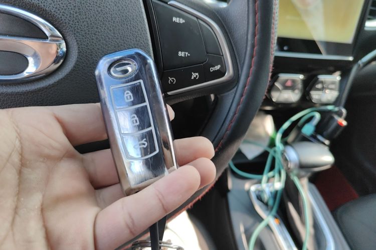 广汽传祺 传祺GS4 2015款 200T G-DCT精英版中控内饰11