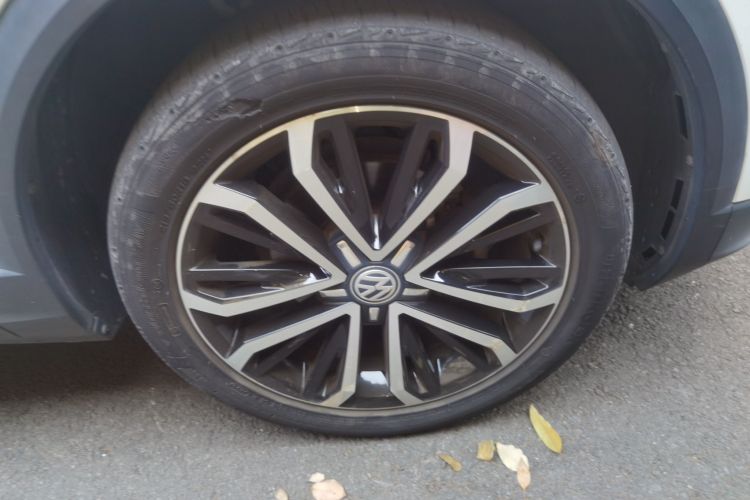 大众 T-ROC探歌 2020款 280TSI DSG两驱舒适型车身外观10