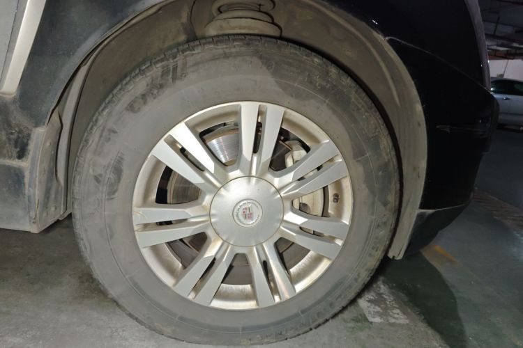 凯迪拉克SRX 2015款 3.0L 精英型车身外观10