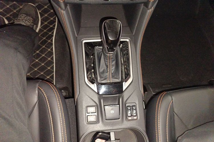 斯巴鲁XV 2020款 2.0i 全驱豪华版EyeSight中控内饰18