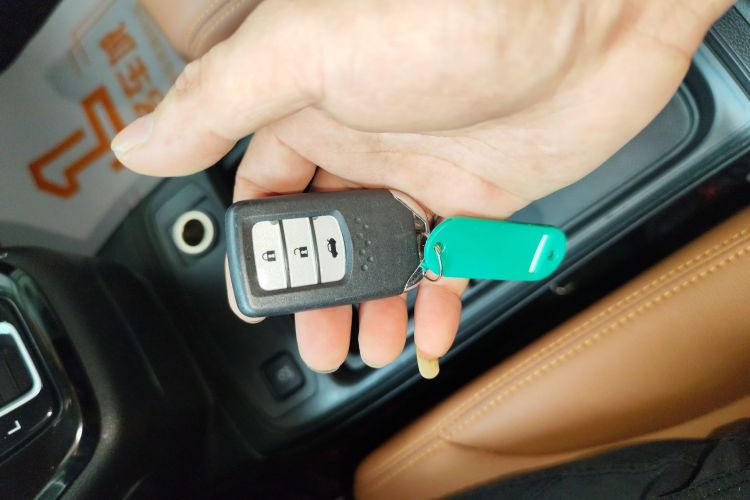 本田CR-V 2016款 2.0L 两驱经典版中控内饰7001