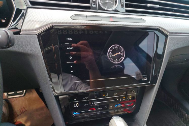 大众 迈腾 2023款 200万辆纪念版 330TSI DSG领先型中控内饰16