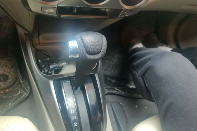 本田 锋范经典 2014款 风尚 1.5L 自动精英版中控内饰18