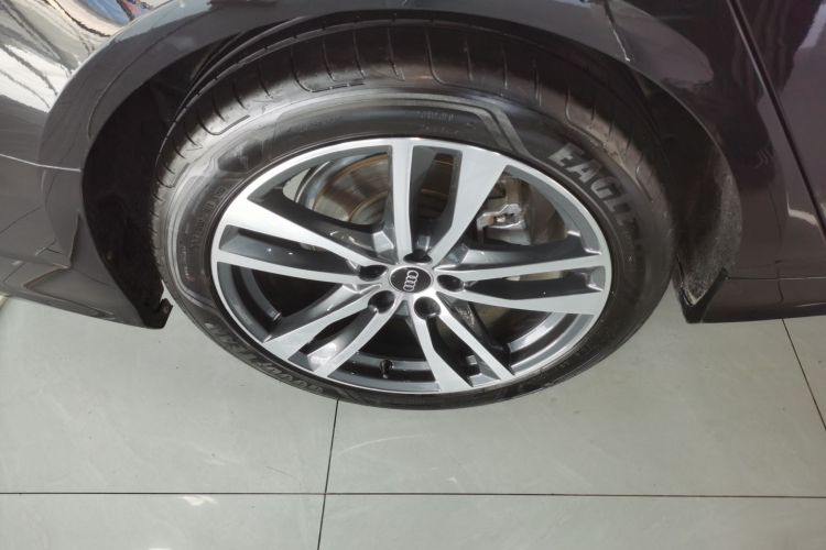 奥迪A6L 2023款 改款 40 TFSI 豪华动感型车身外观6002