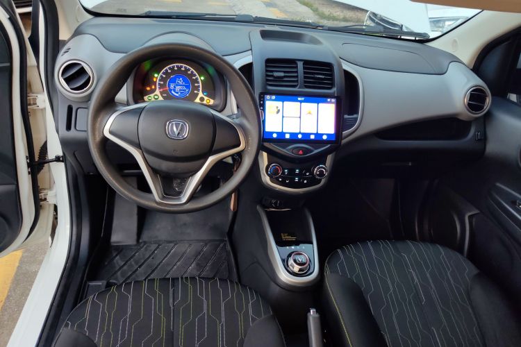 长安欧尚 奔奔E-Star 2020款 心悦版 磷酸铁锂（31.18kWh）中控内饰7002