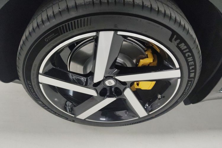 小米汽车 小米YU7 2025款 超长续航后驱版车身外观6008