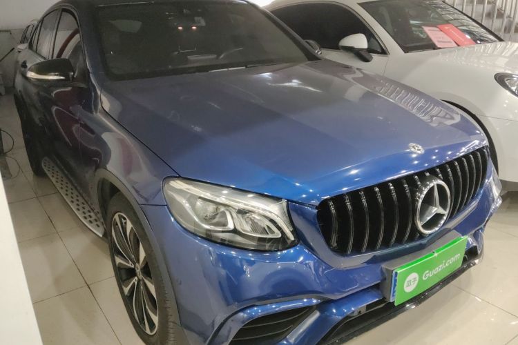 奔驰GLC轿跑 2019款 GLC 260 4MATIC 轿跑SUV车身外观3
