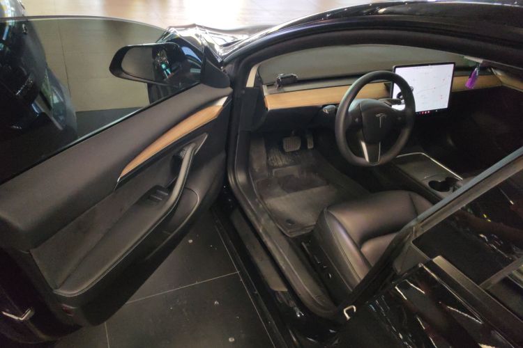 特斯拉 Model 3 2021款 标准续航后驱升级版 3D6中控内饰20