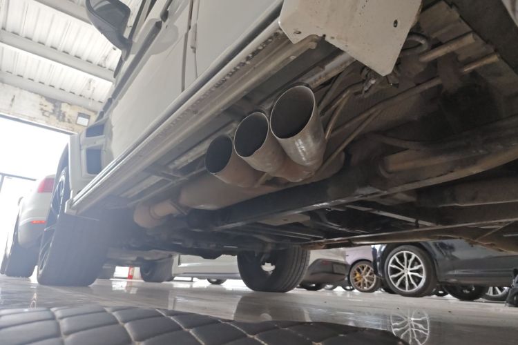 奔驰G级（平行进口） G550 自动4.0T V8 机舱底盘30