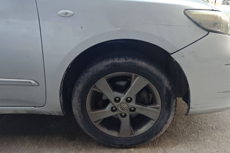 丰田 卡罗拉 2012款 炫装版 1.8L CVT GL-i车身外观6007