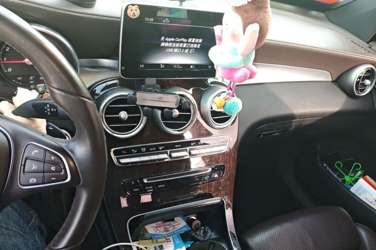 奔驰GLC 2019款 GLC 260 4MATIC 动感型中控内饰16
