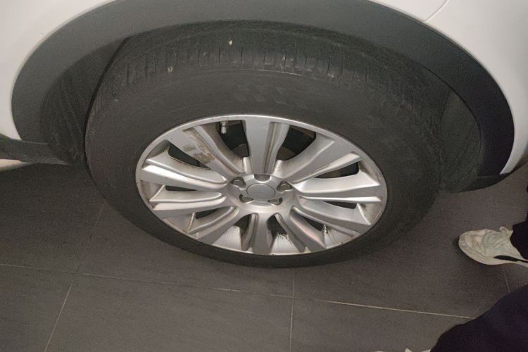 路虎 揽胜极光 2015款 2.0T 五门智耀版车身外观6007