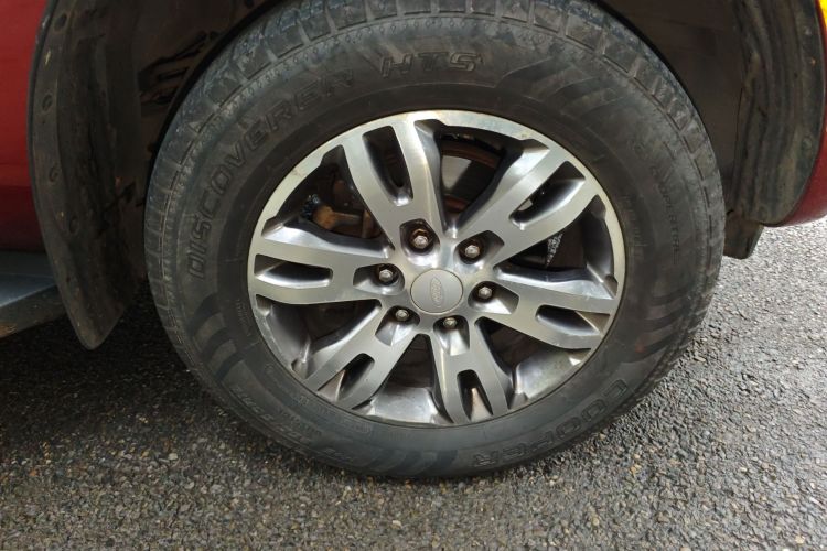 福特 撼路者 2017款 2.0T 汽油自动四驱豪华版 5座车身外观10