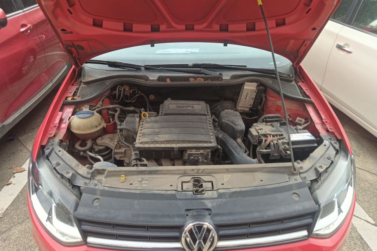 大众 Polo 2016款 1.6L 自动舒适型机舱底盘24