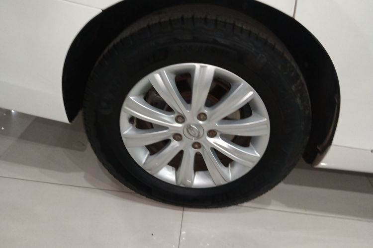 广汽传祺 传祺M8 2018款 320T 尊享版车身外观6008