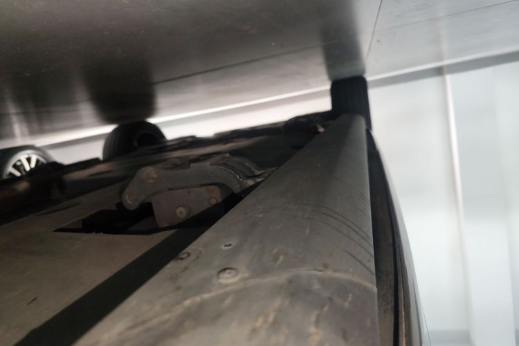 大众 威然 2020款 380TSI 尊贵版局部细节9001