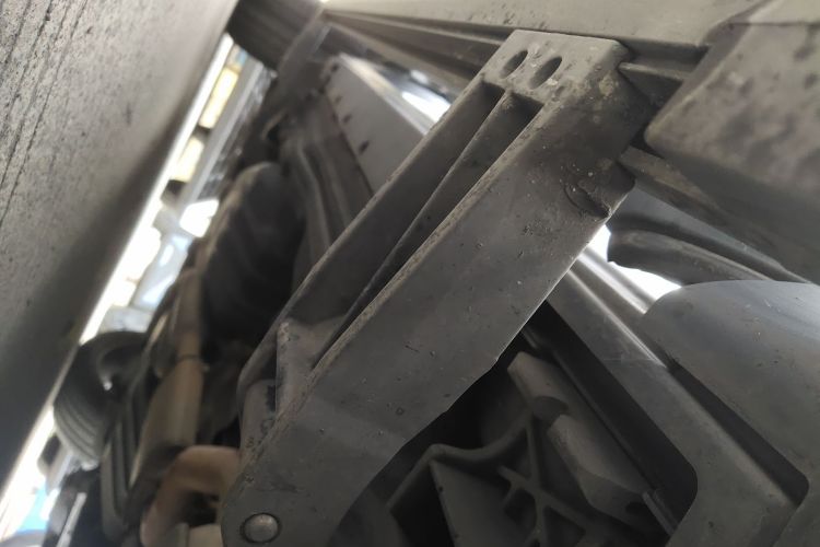 路虎 揽胜运动版 2017款 3.0 SC V6 SE局部细节9001