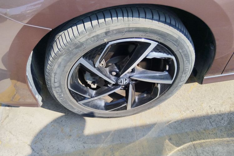 名爵 MG5 2021款 300TGI DCT青奢旗舰版车身外观6007