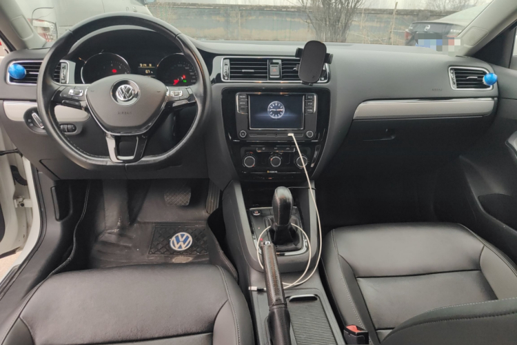 大众 速腾 2017款 1.6L 自动舒适型中控内饰12