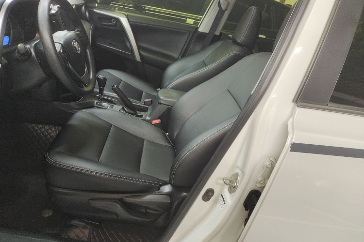 丰田 RAV4荣放 2019款 2.0L CVT两驱先锋版 国V局部细节19