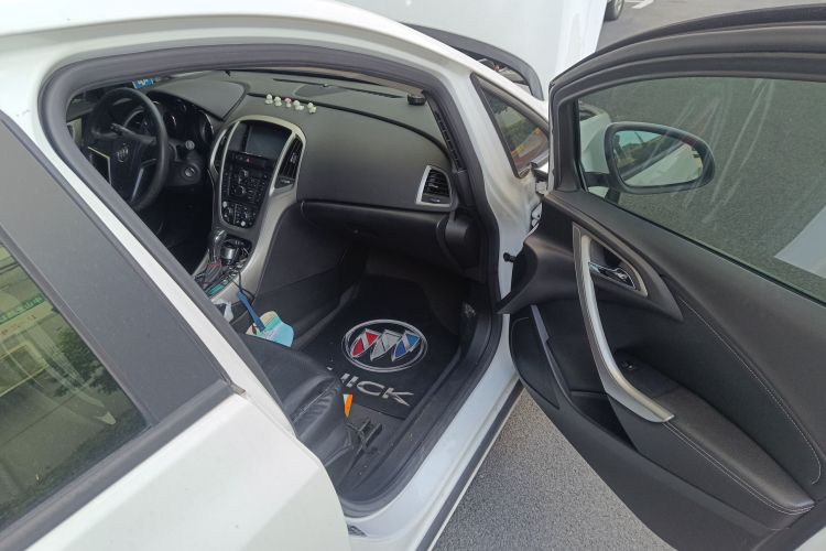 别克 英朗 2014款 XT 1.6L 自动时尚版局部细节9005