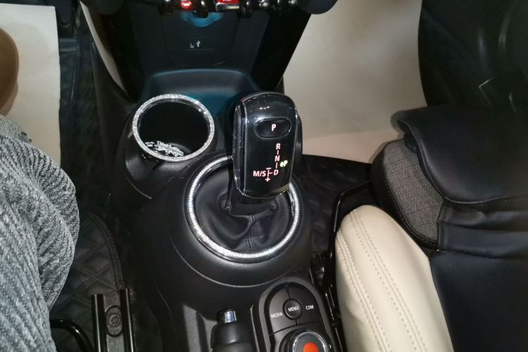 MINI 2019款 1.5T COOPER 经典派局部细节18