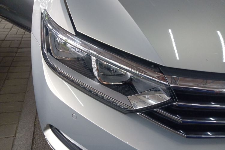 大众 迈腾 2017款 330TSI DSG 豪华型车身外观8